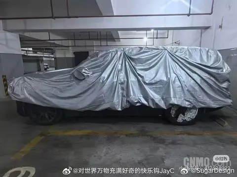 理想新款L系列车型内饰图曝光 方向盘小仪表盘取消