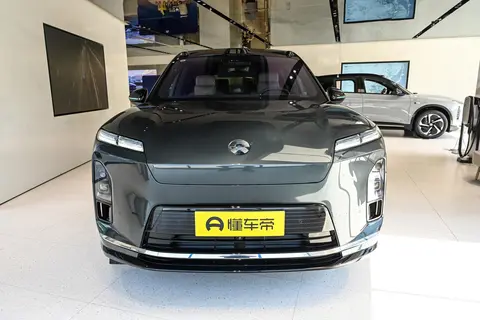 适合多孩多口之家，空间大，补能便利，蔚来全新ES8适合谁